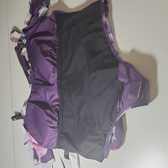 NWT LA BLANCA 22W one piece swimsuit purple with floral print - Picture 6 of 11